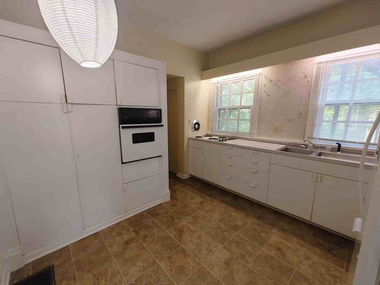 2026 Iuka Ave. - Photo 2 of 27