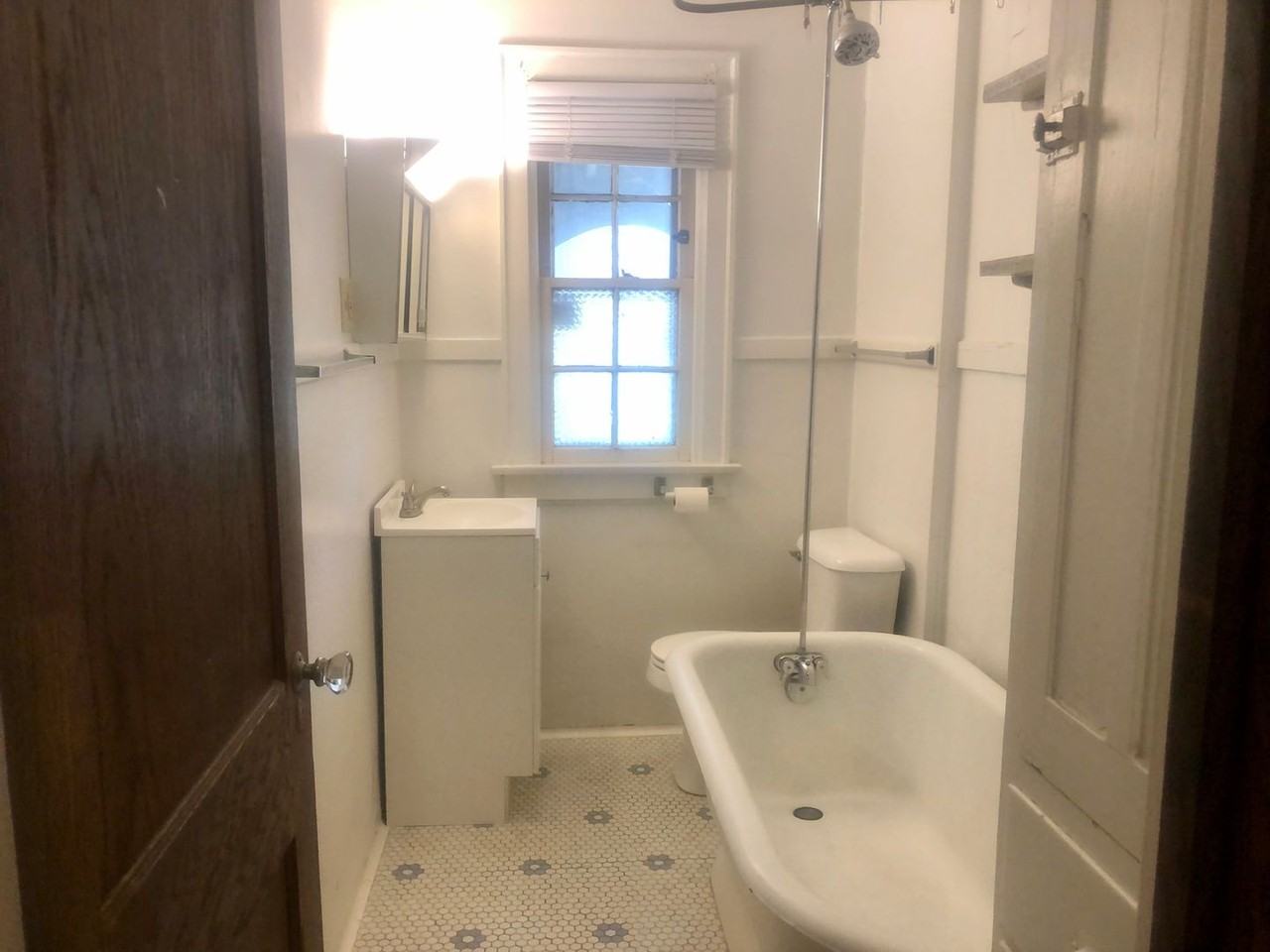 2048 Iuka Ave. - Photo 2 of 29