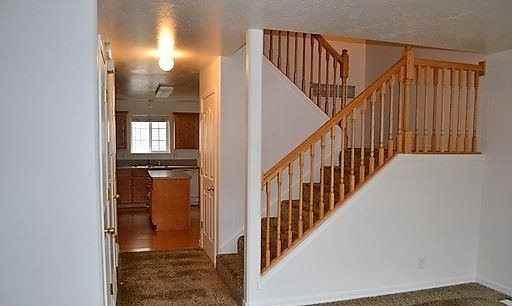 2105 Alan St - Photo 3 of 11