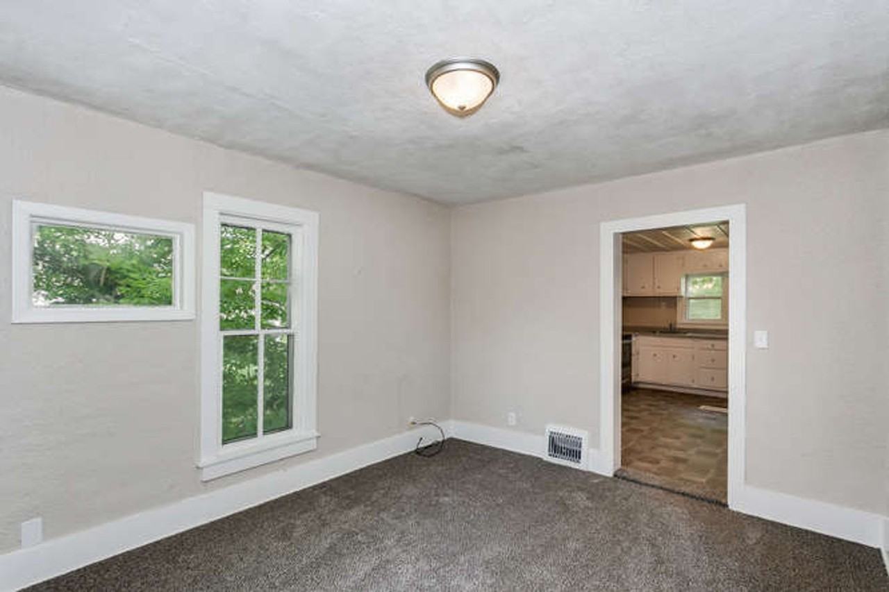 724 E 1st St - Photo 5 of 17