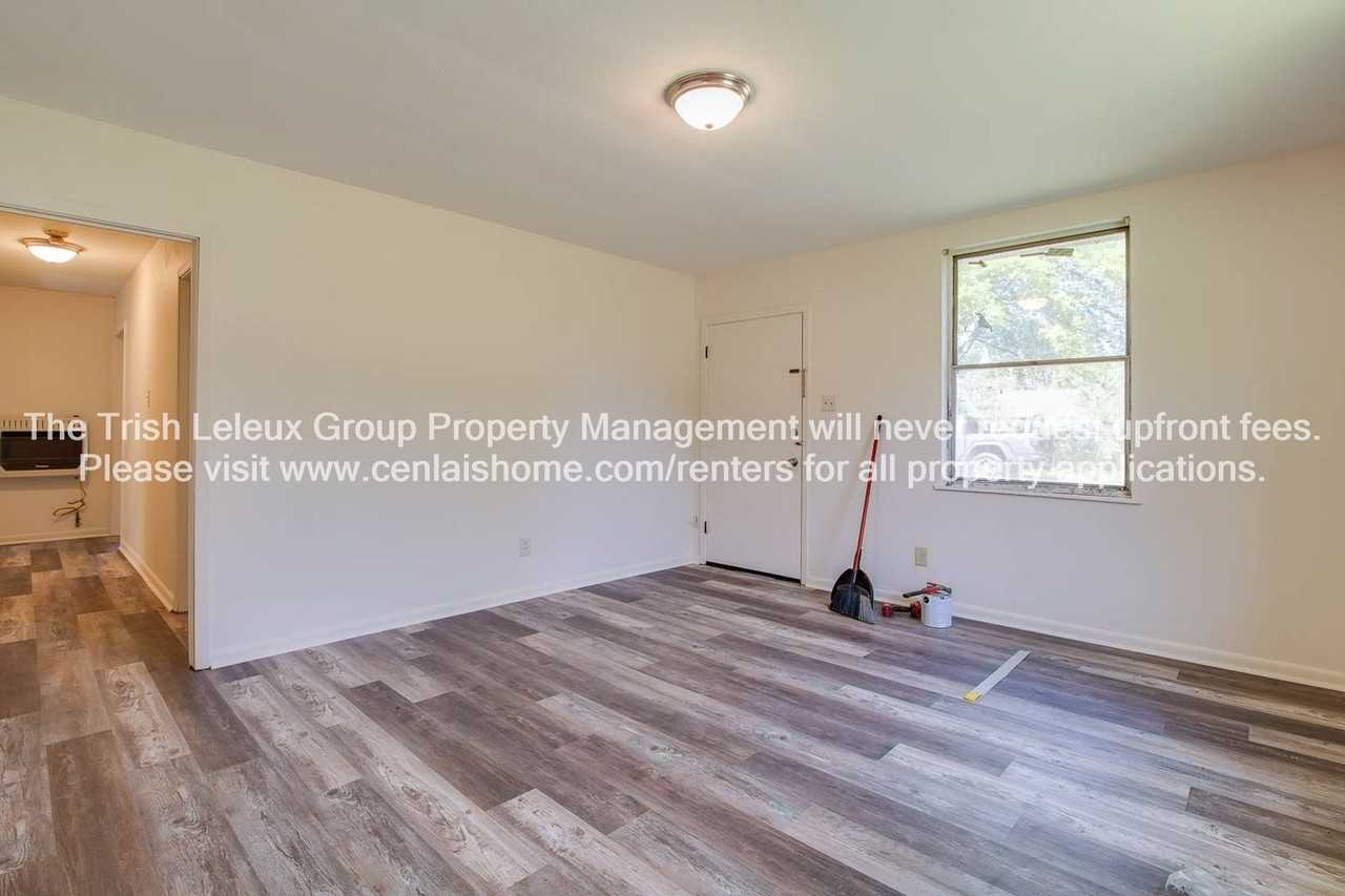 506 23rd St - Photo 3 of 10