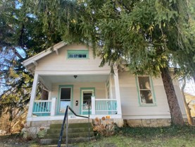 405 S Lincoln St - Photo 1 of 1