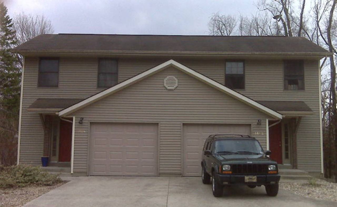 1804 E Maxwell Ln - Photo 2 of 10