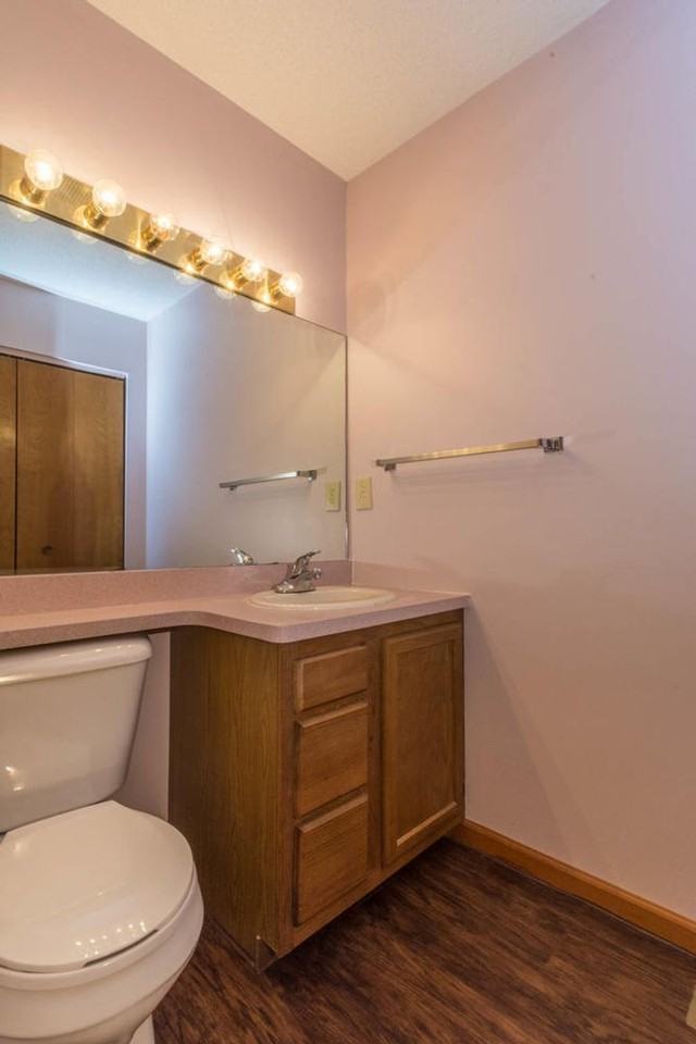 1804 E Maxwell Ln - Photo 7 of 10