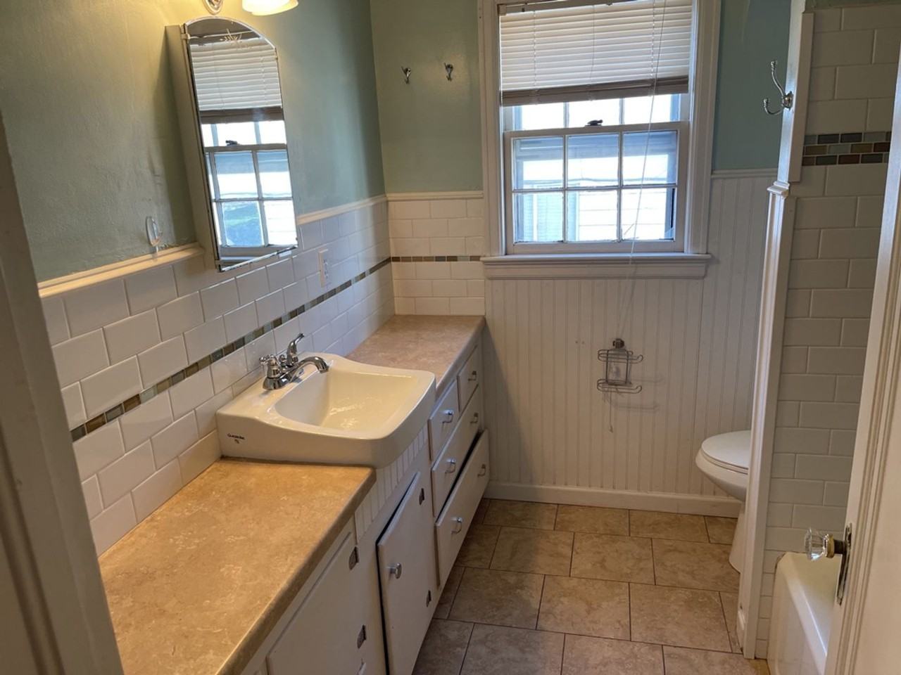 2007 8th Ave - Photo 2 of 15