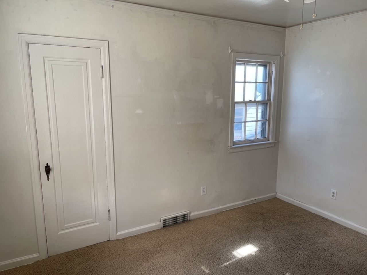 2007 8th Ave - Photo 5 of 15