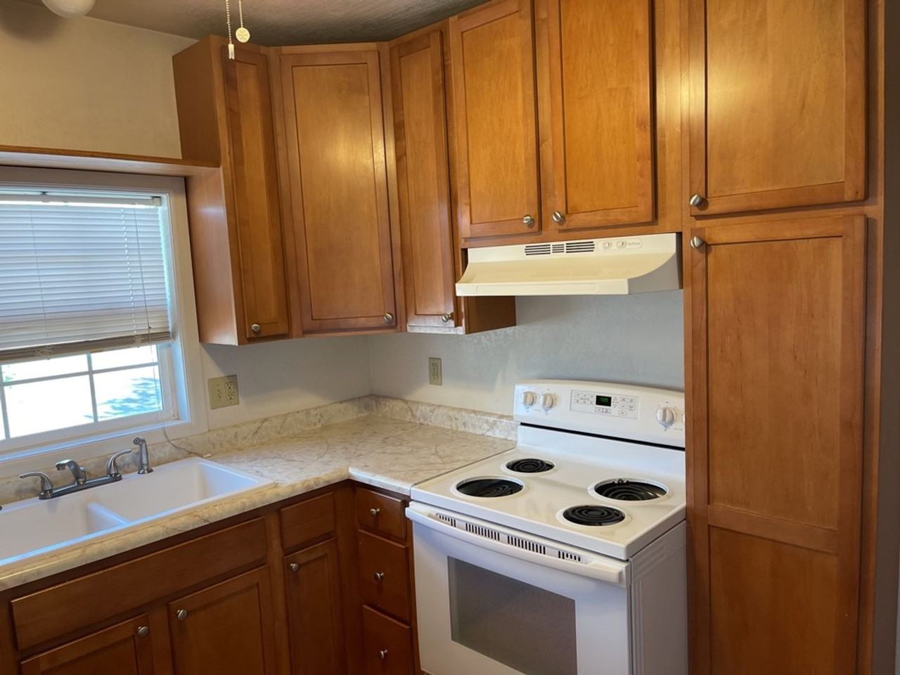 2007 8th Ave - Photo 7 of 15