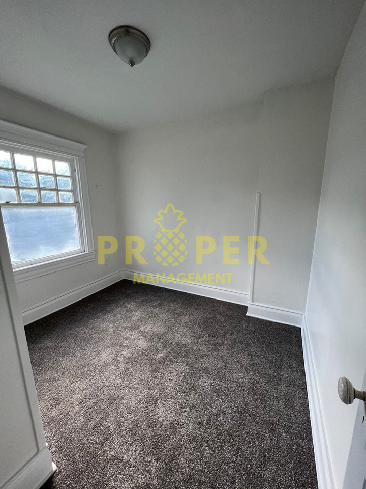 932 Harvard Blvd - Photo 6 of 11
