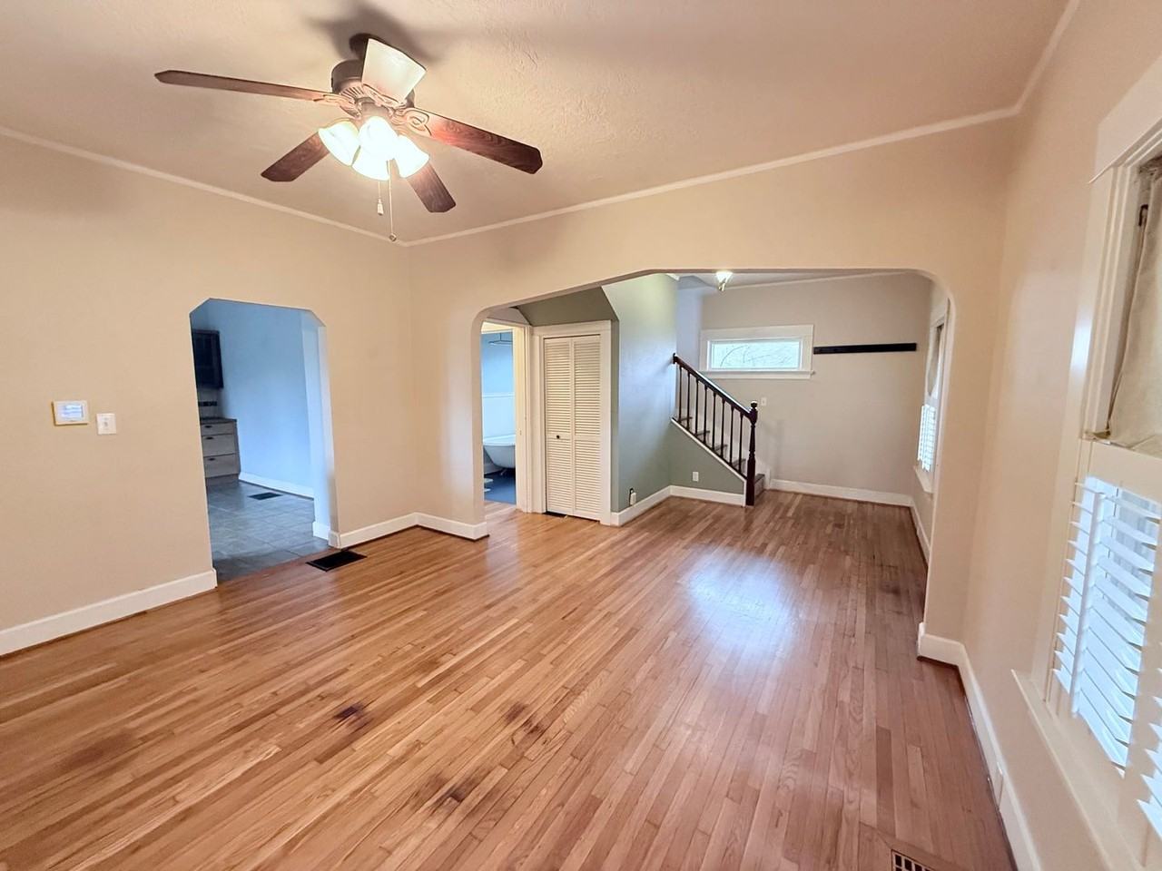 4015 Se 31st Ave - Photo 3 of 20