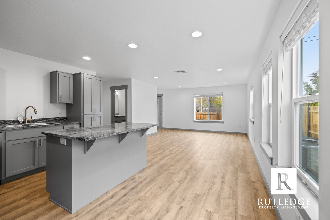 361 Beechwood Way - Photo 3 of 15