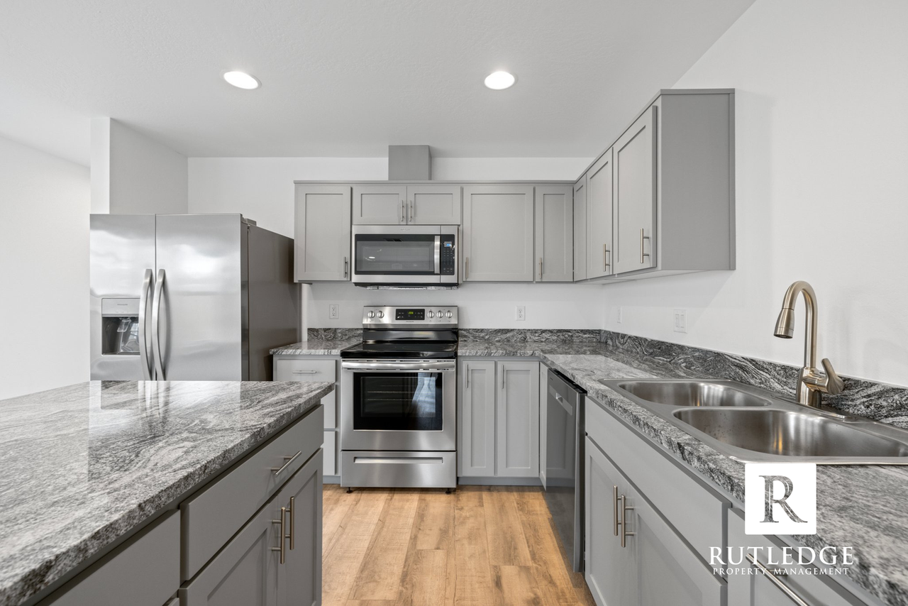 361 Beechwood Way - Photo 5 of 15