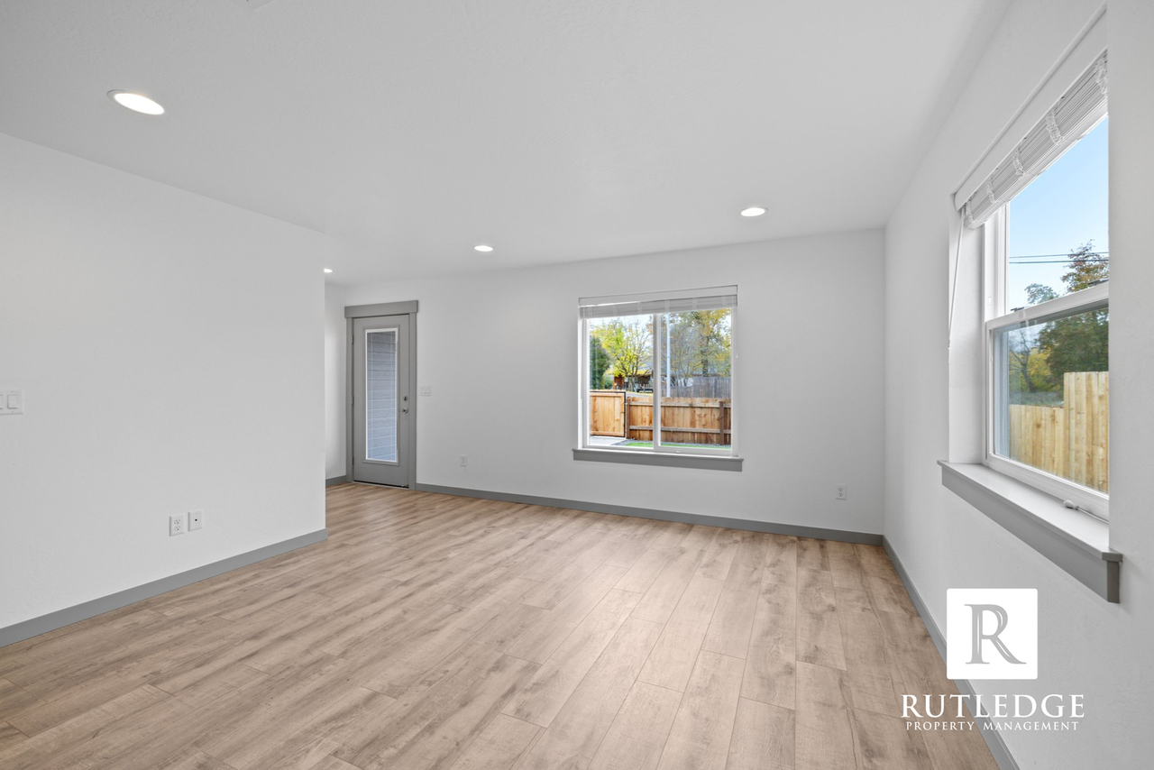 361 Beechwood Way - Photo 6 of 15