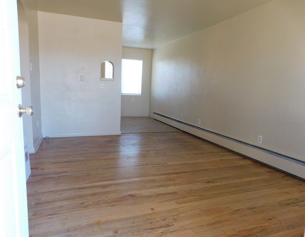 1532 N 15th St - Photo 2 of 11