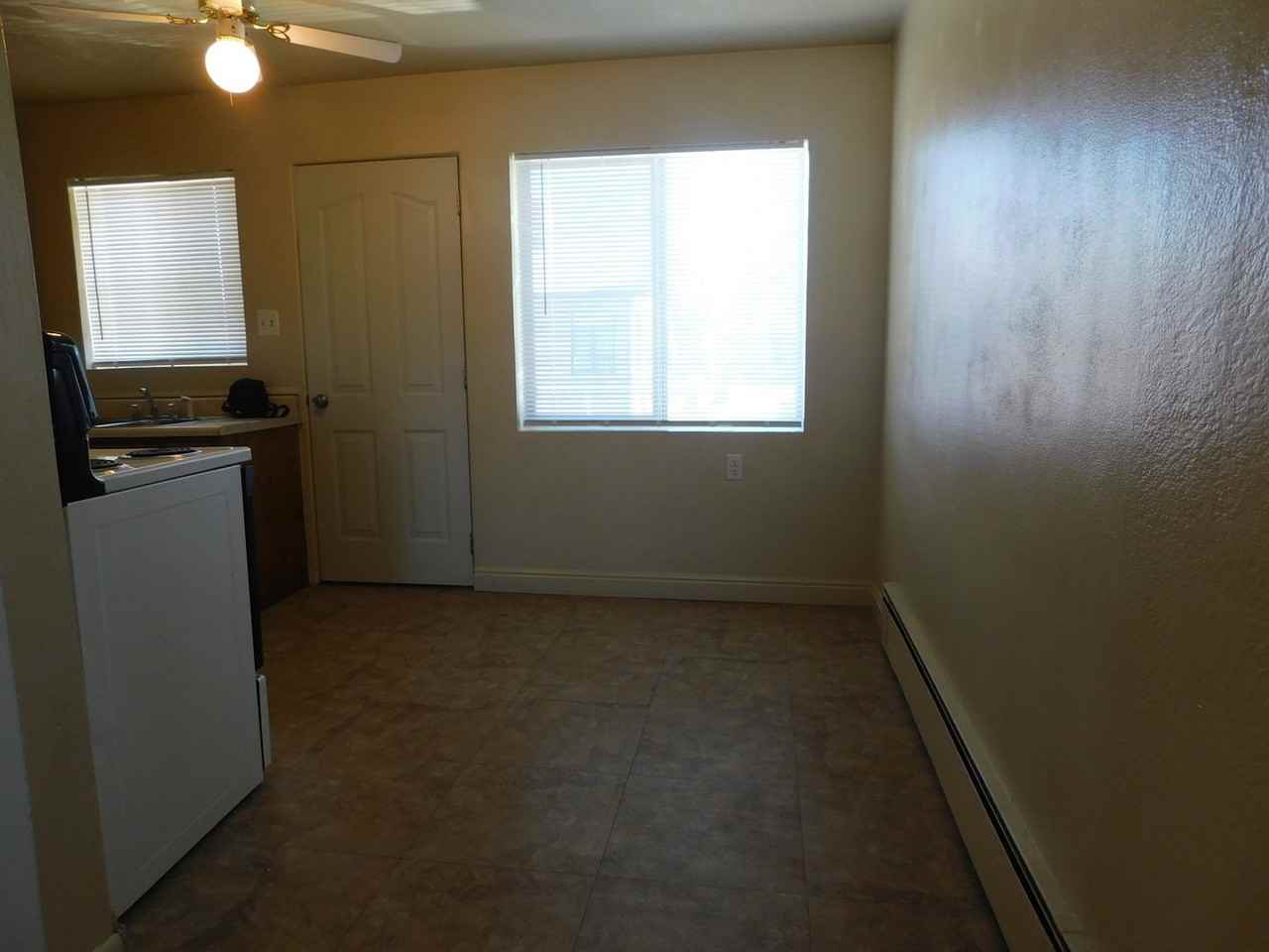 1532 N 15th St - Photo 4 of 11