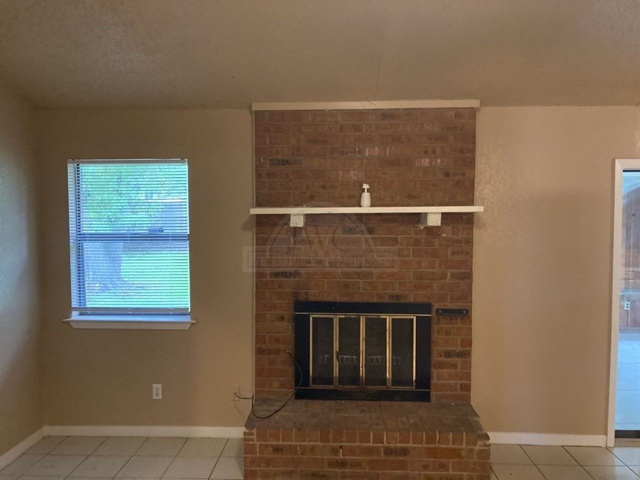 1805 Galaxy Dr - Photo 5 of 26