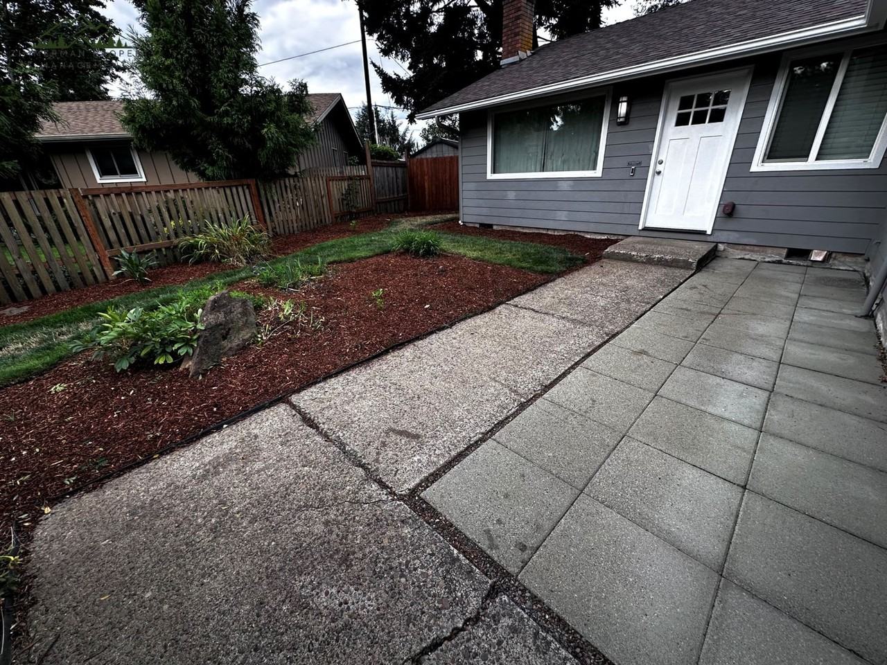 2766 Cheryl St - Photo 2 of 47