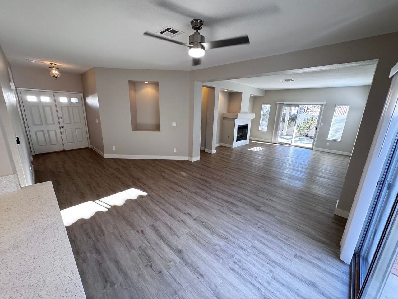 2544 Golden Sands Dr - Photo 3 of 28