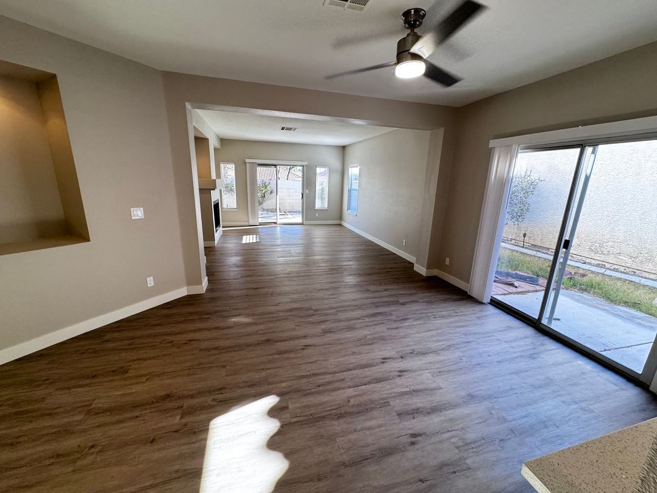 2544 Golden Sands Dr - Photo 4 of 28