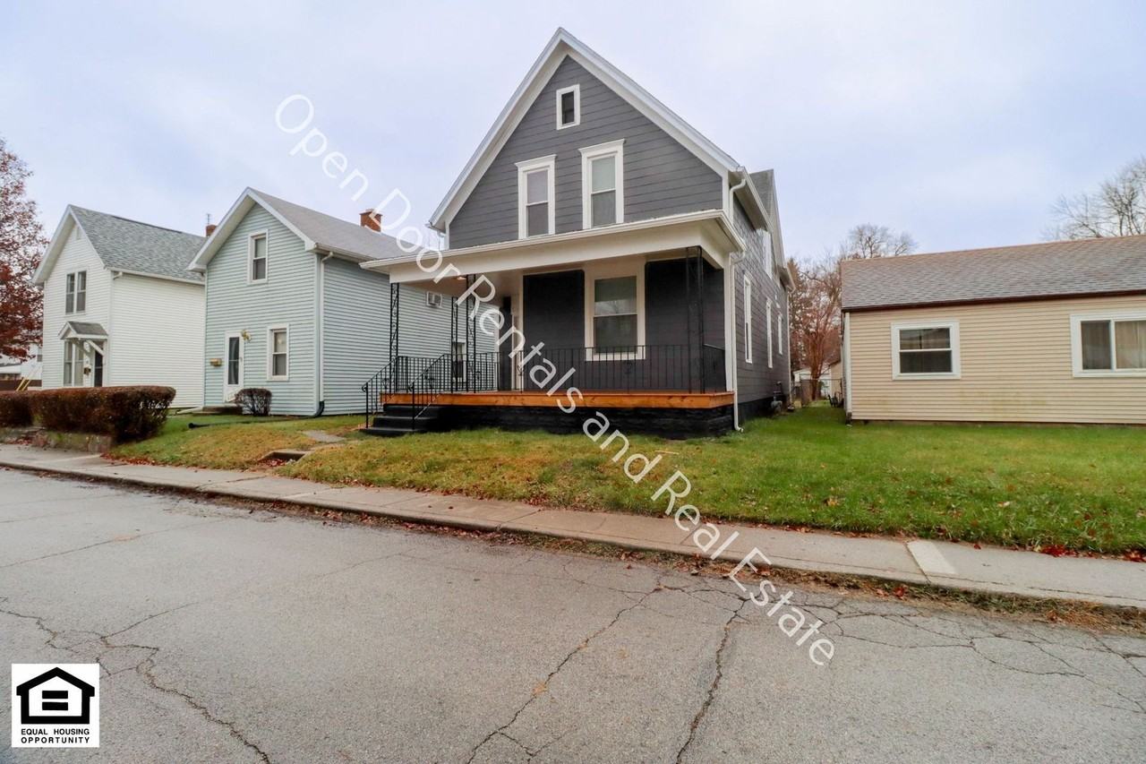 425 5th St - Photo 2 of 20