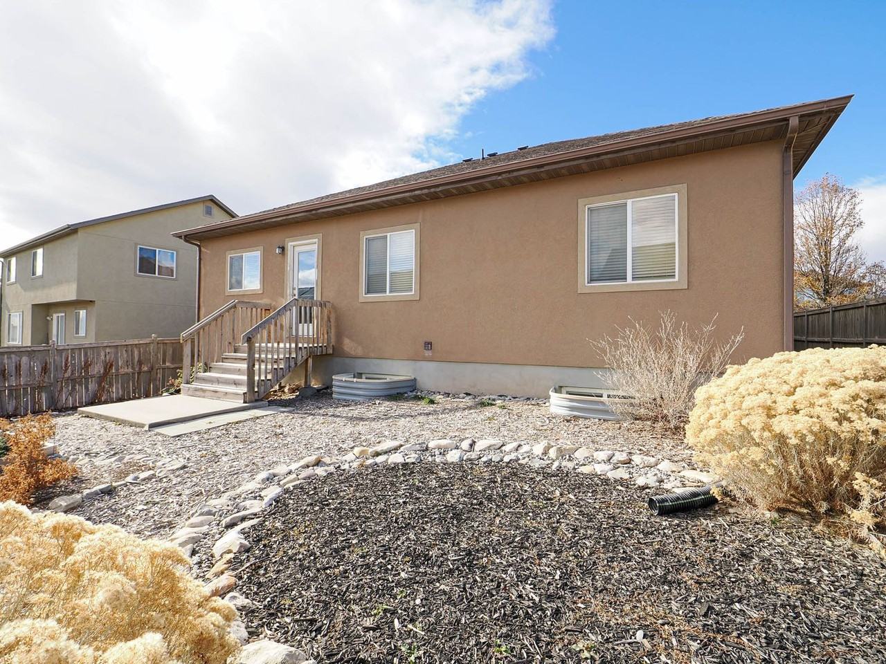 8858 North Franklin Drive - Photo 5 of 30