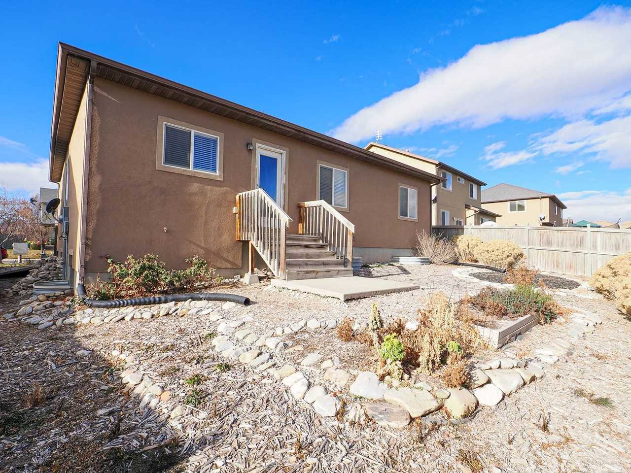 8858 North Franklin Drive - Photo 6 of 30