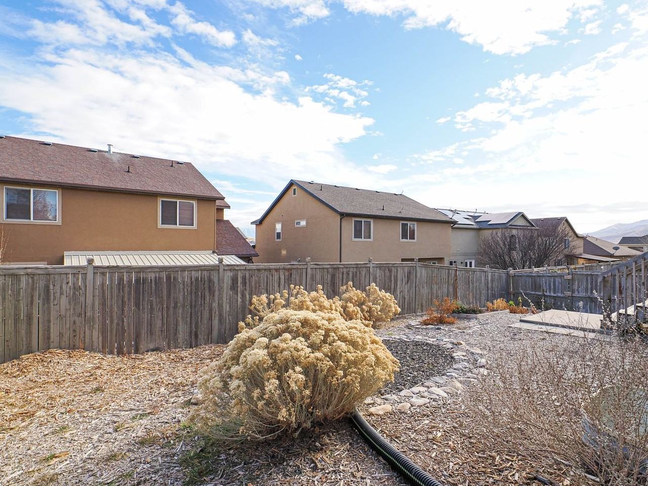 8858 North Franklin Drive - Photo 7 of 30