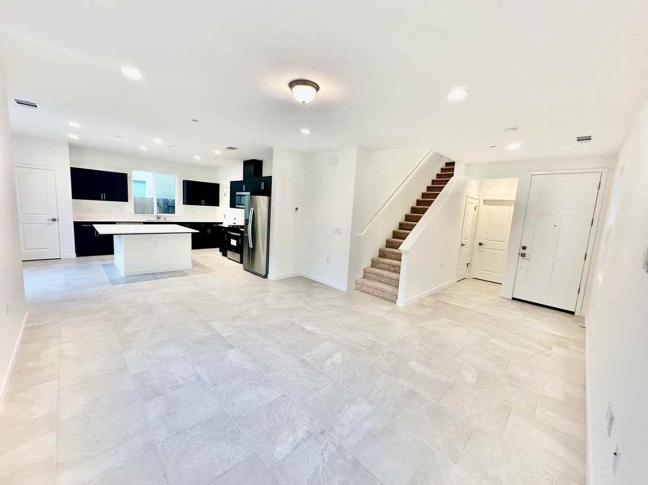 280 Thunder Rd S - Photo 6 of 36