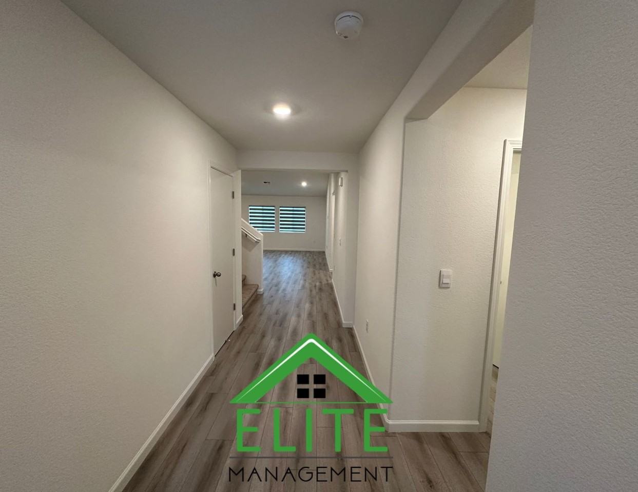 2498 Riparia St - Photo 3 of 37