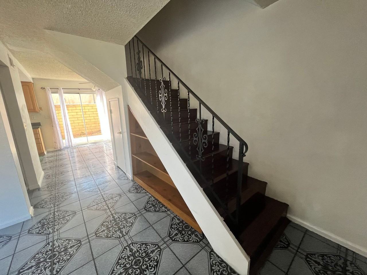 488 S Anza St - Photo 2 of 18