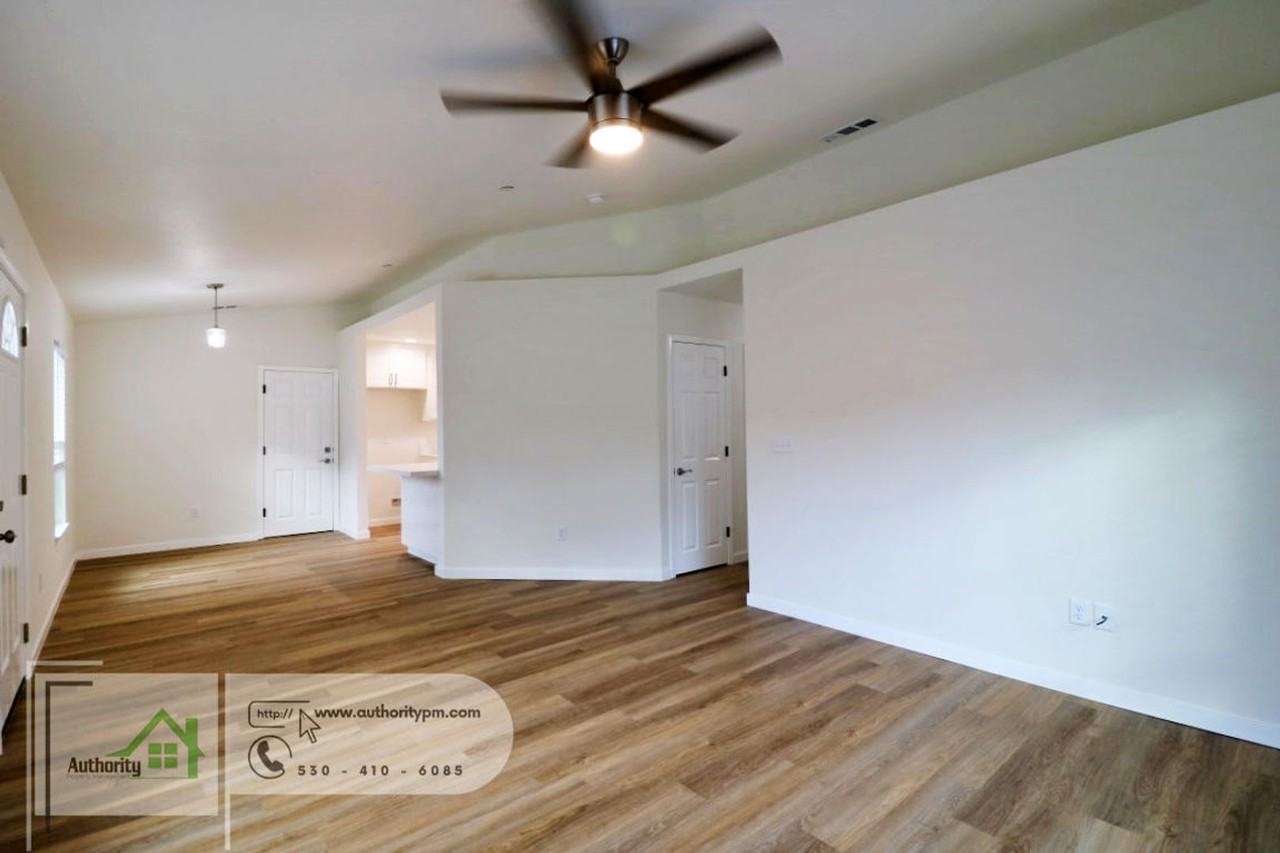 1779 Willis St - Photo 3 of 20