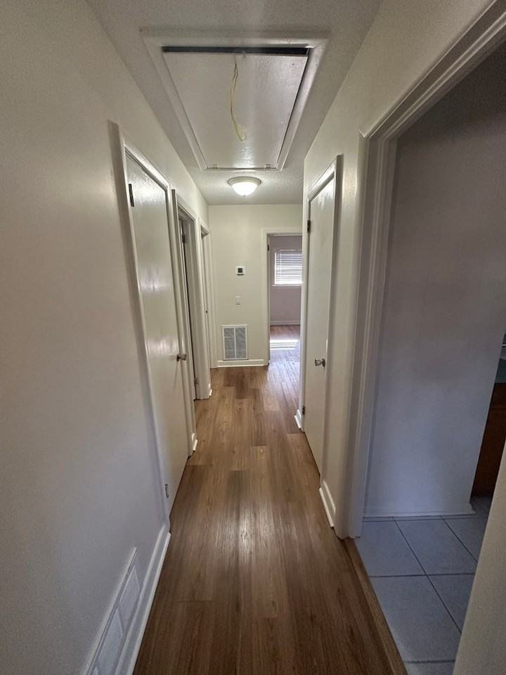 5923 Chesnee Dr - Photo 3 of 16