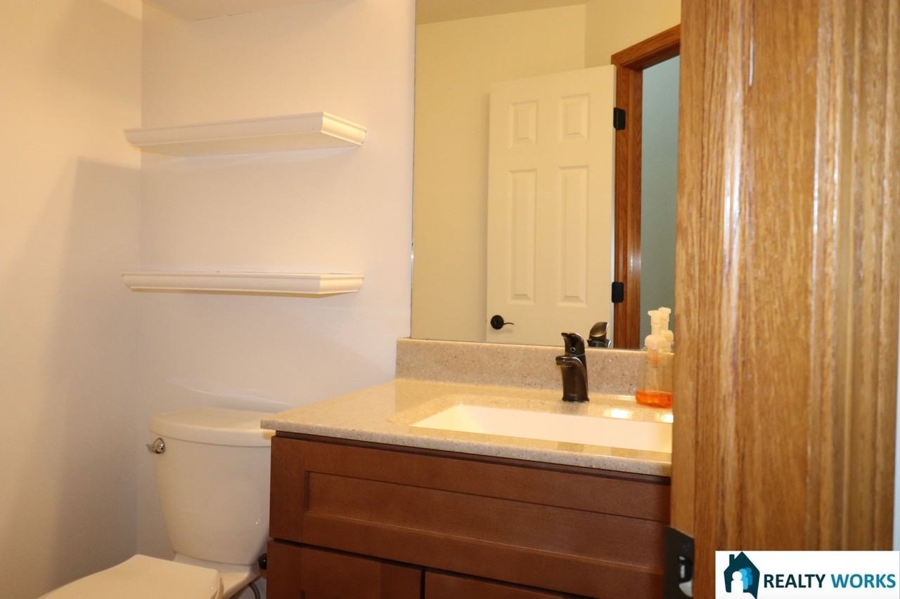 8934 Buckshot Rd - Photo 6 of 13