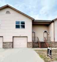 1110 Country Club Ln - Photo 1 of 1