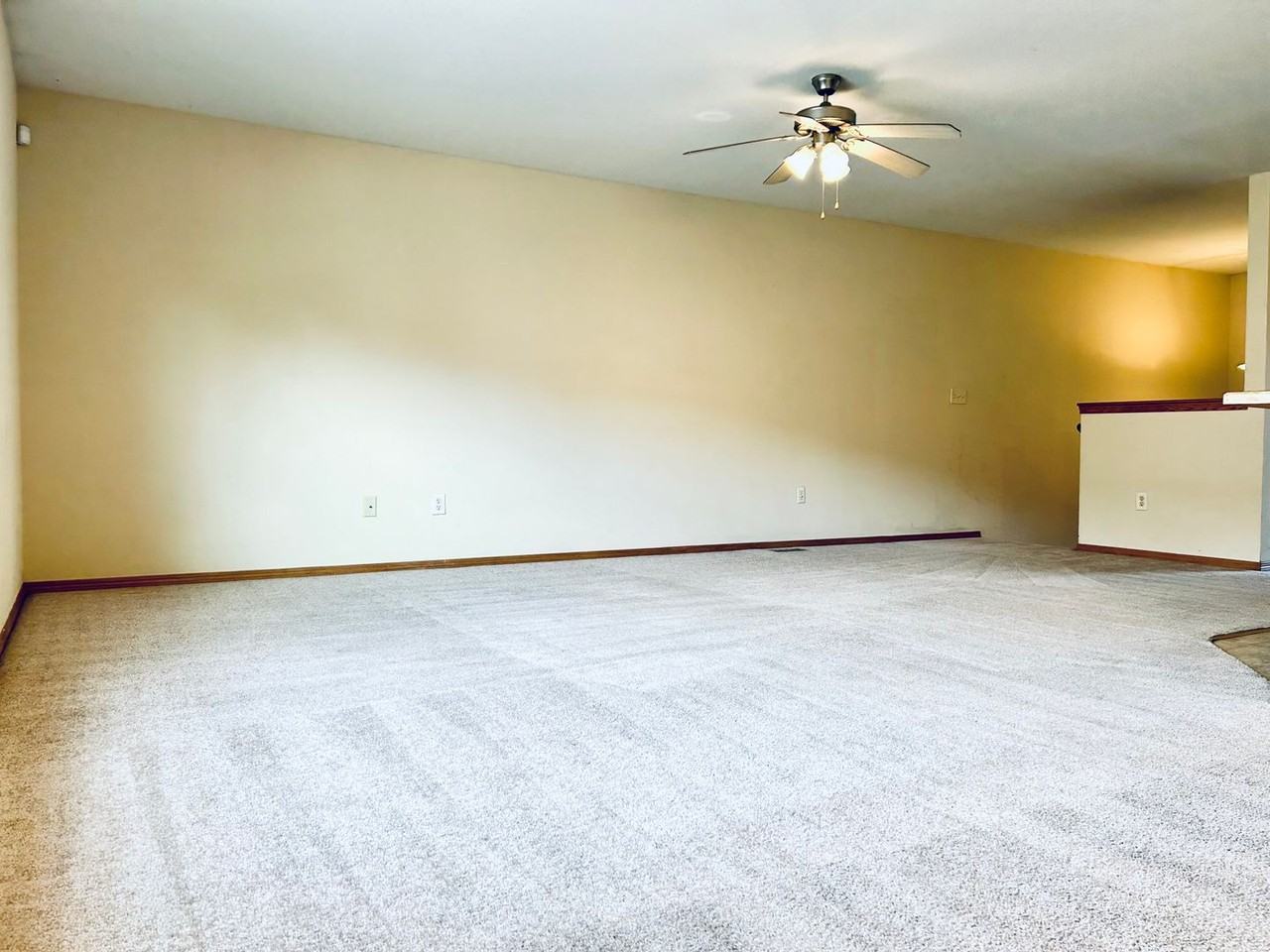 1110 Country Club Ln - Photo 6 of 20