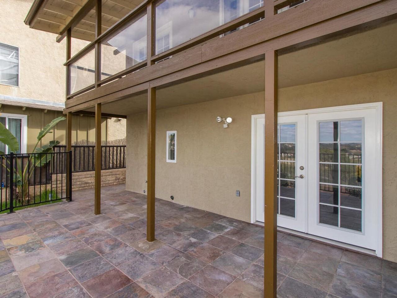 31410 Club Vista Ln - Photo 3 of 37