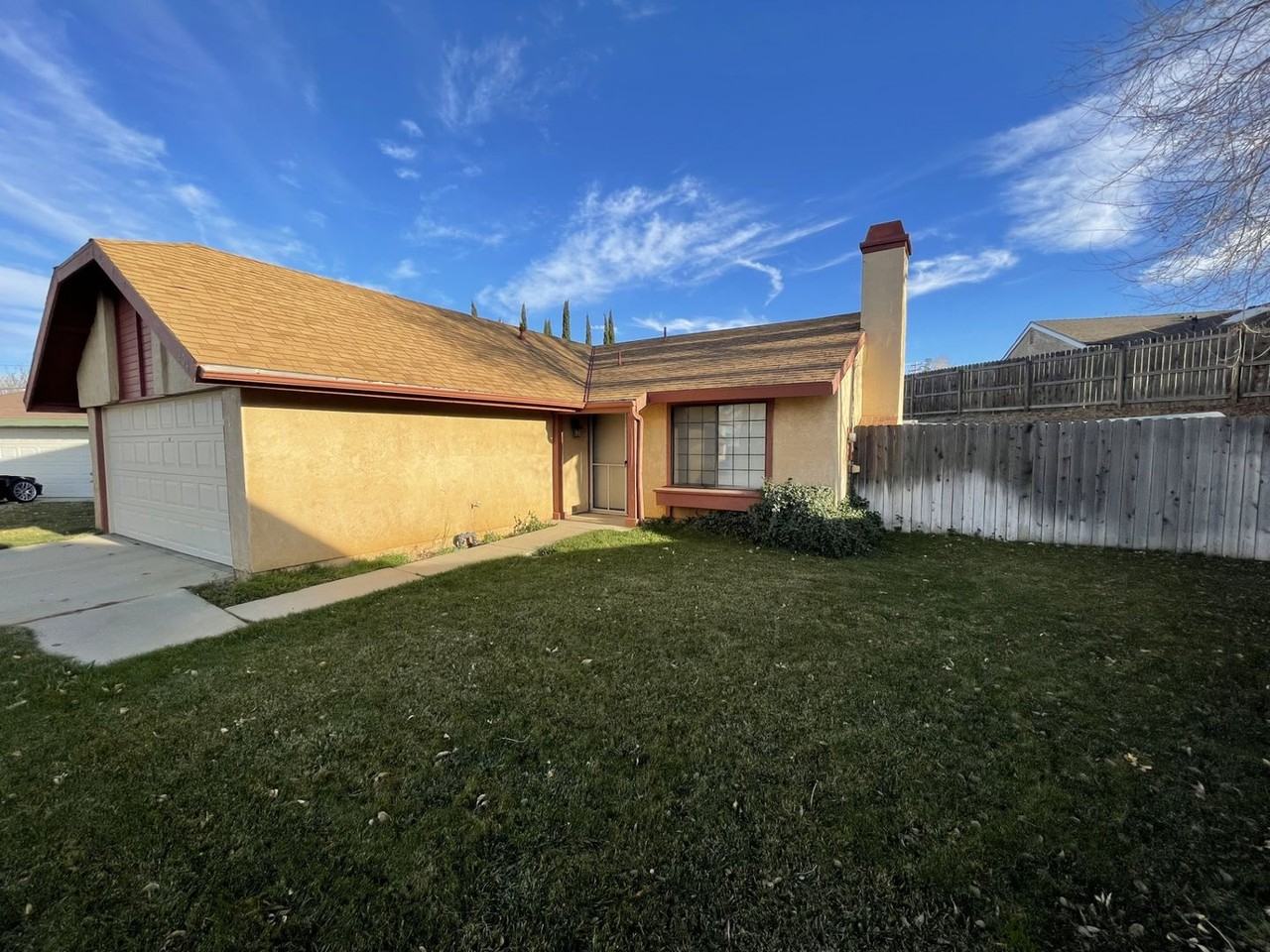 204 Meadowbrook Ct - Photo 2 of 18