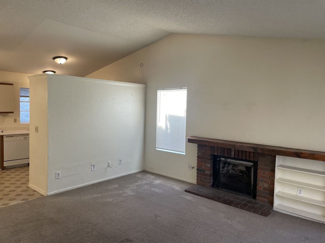 204 Meadowbrook Ct - Photo 5 of 18