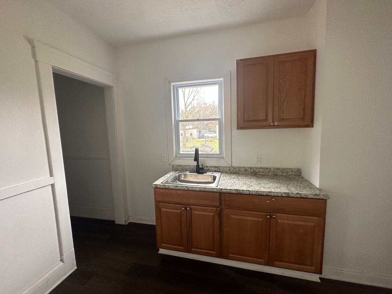12327 Phillips Ave - Photo 2 of 12
