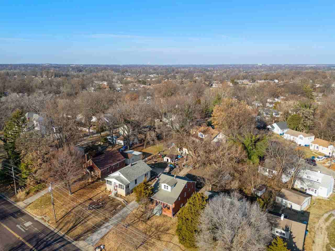 2441 Hord Ave - Photo 2 of 38