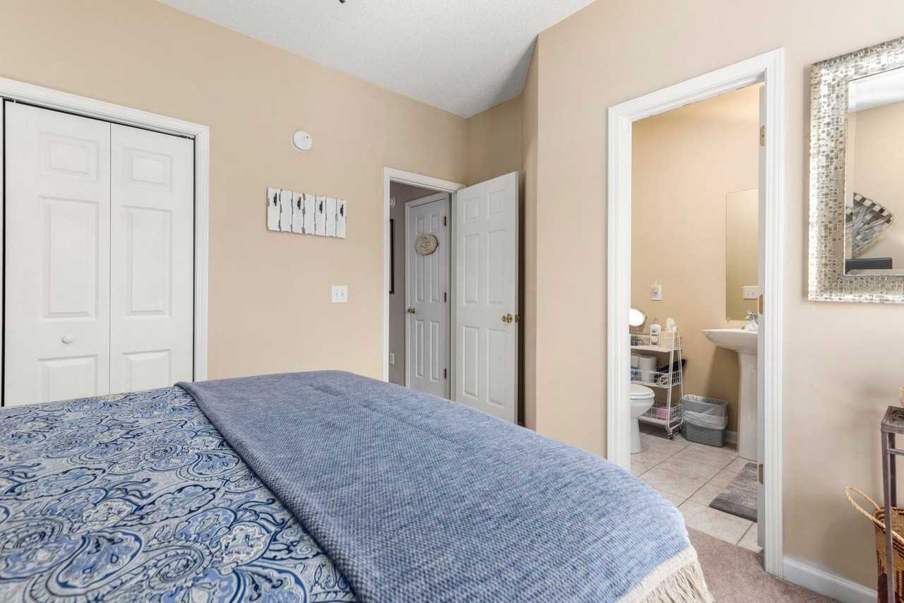 423 N Donahue Dr #5 - Photo 7 of 20