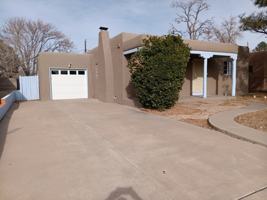featured image of 2719 Santa Cruz Ave Se