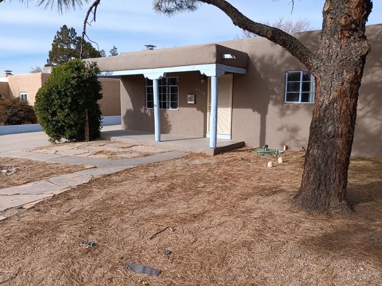 2719 Santa Cruz Ave Se - Photo 3 of 19