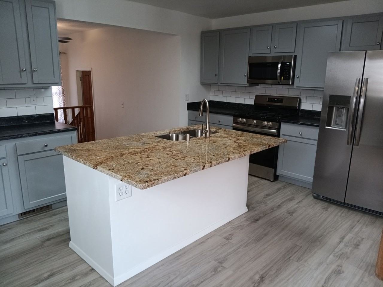 2719 Santa Cruz Ave Se - Photo 4 of 19