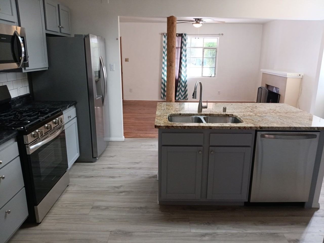 2719 Santa Cruz Ave Se - Photo 5 of 19