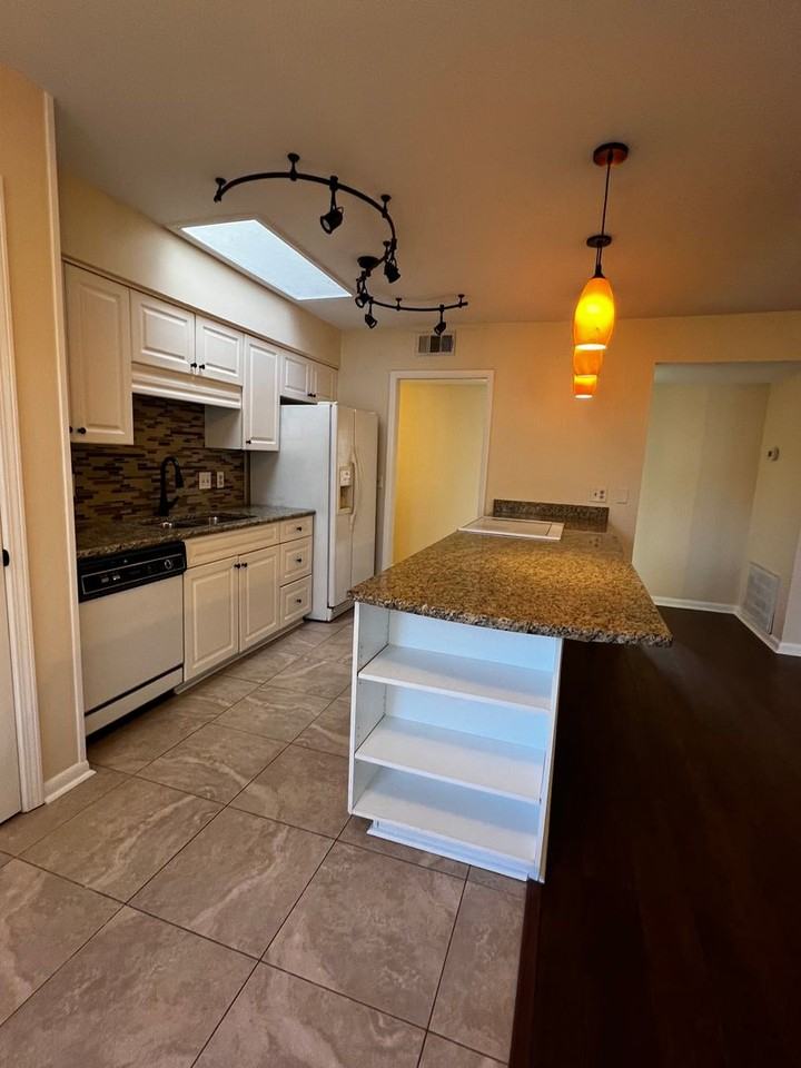 76 Catamaran Ln - Photo 7 of 25