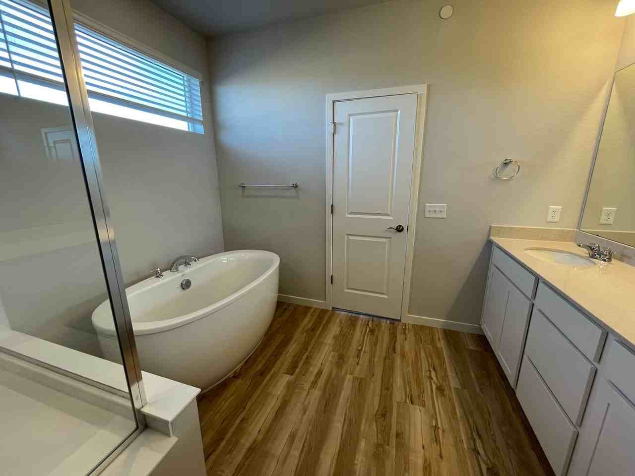 1361 Brookfield Pl - Photo 5 of 50