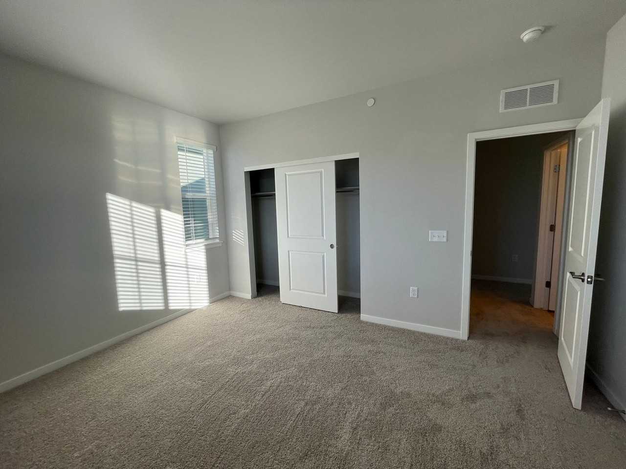 1361 Brookfield Pl - Photo 6 of 50