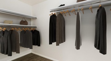 featured image of 3003 N Overlook Rd