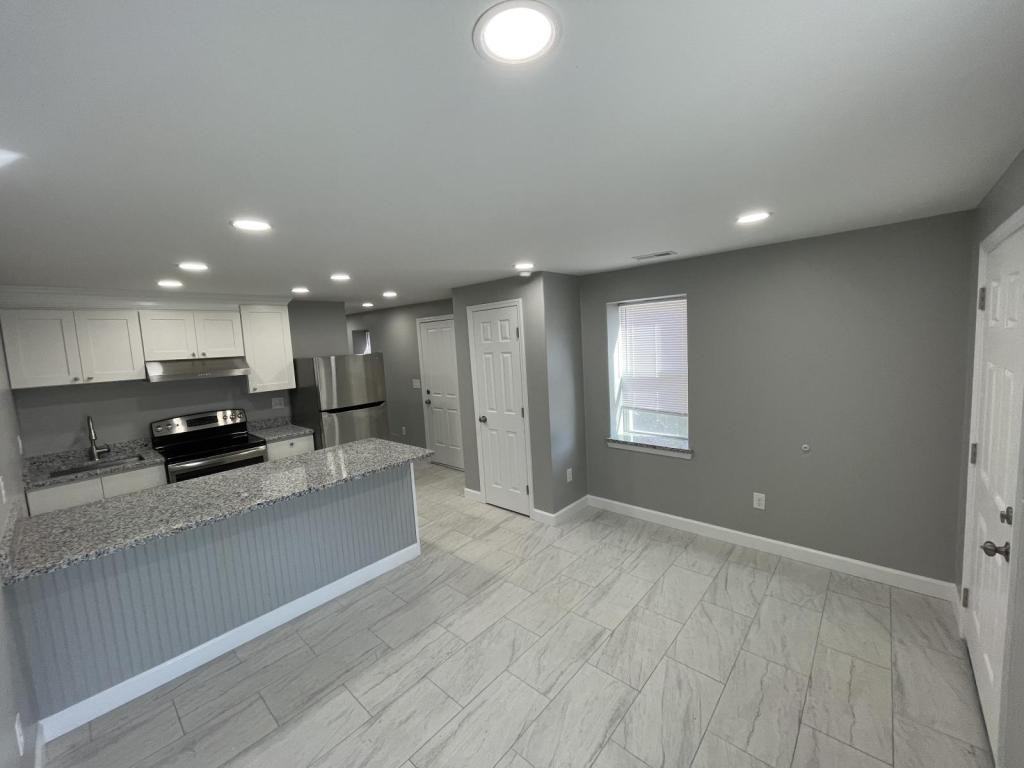 1207 Patton St - Photo 2 of 8