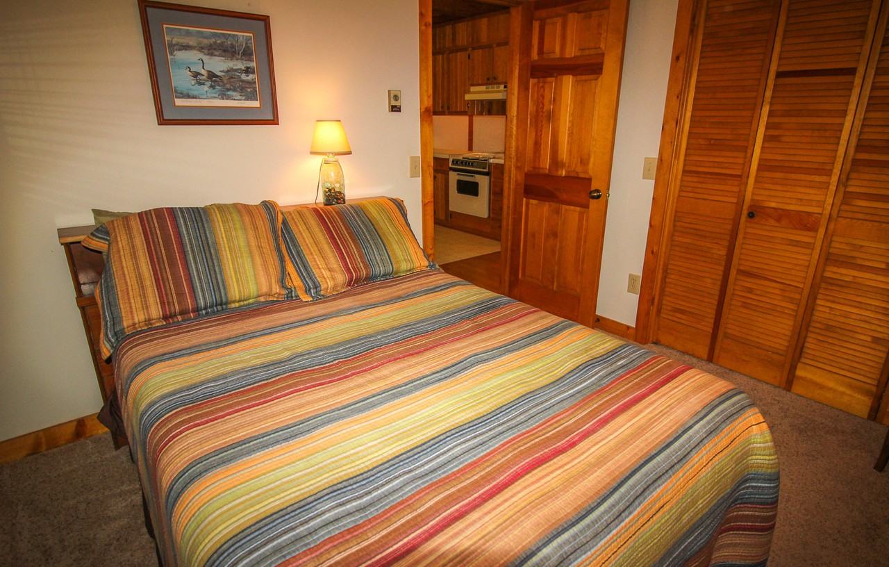 318 W Deep Ford Rd - Photo 2 of 31